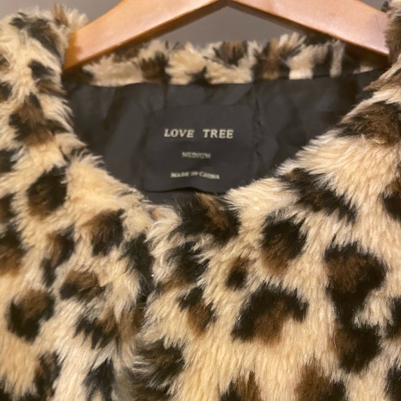Leopard Print Faux Fur Coat - Picture 5 of 8